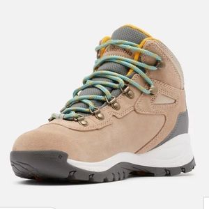 Columbia Newton Ridge - waterproof hiking boot